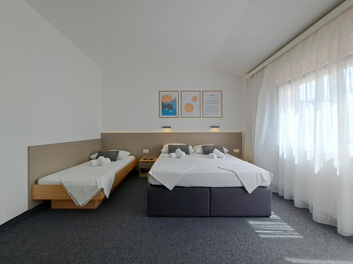 Stobreč Rooms Zvonimir المظهر الخارجي الصورة