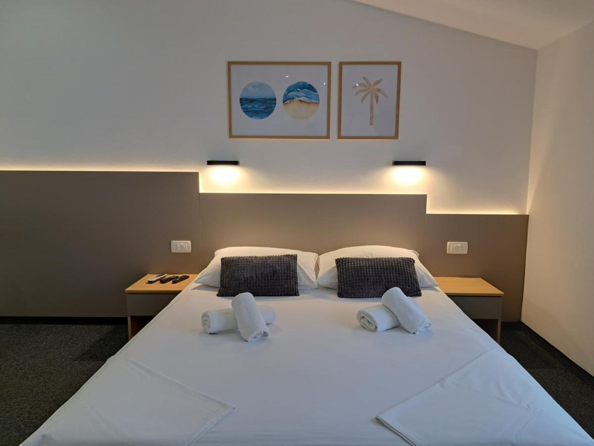 Stobreč Rooms Zvonimir المظهر الخارجي الصورة
