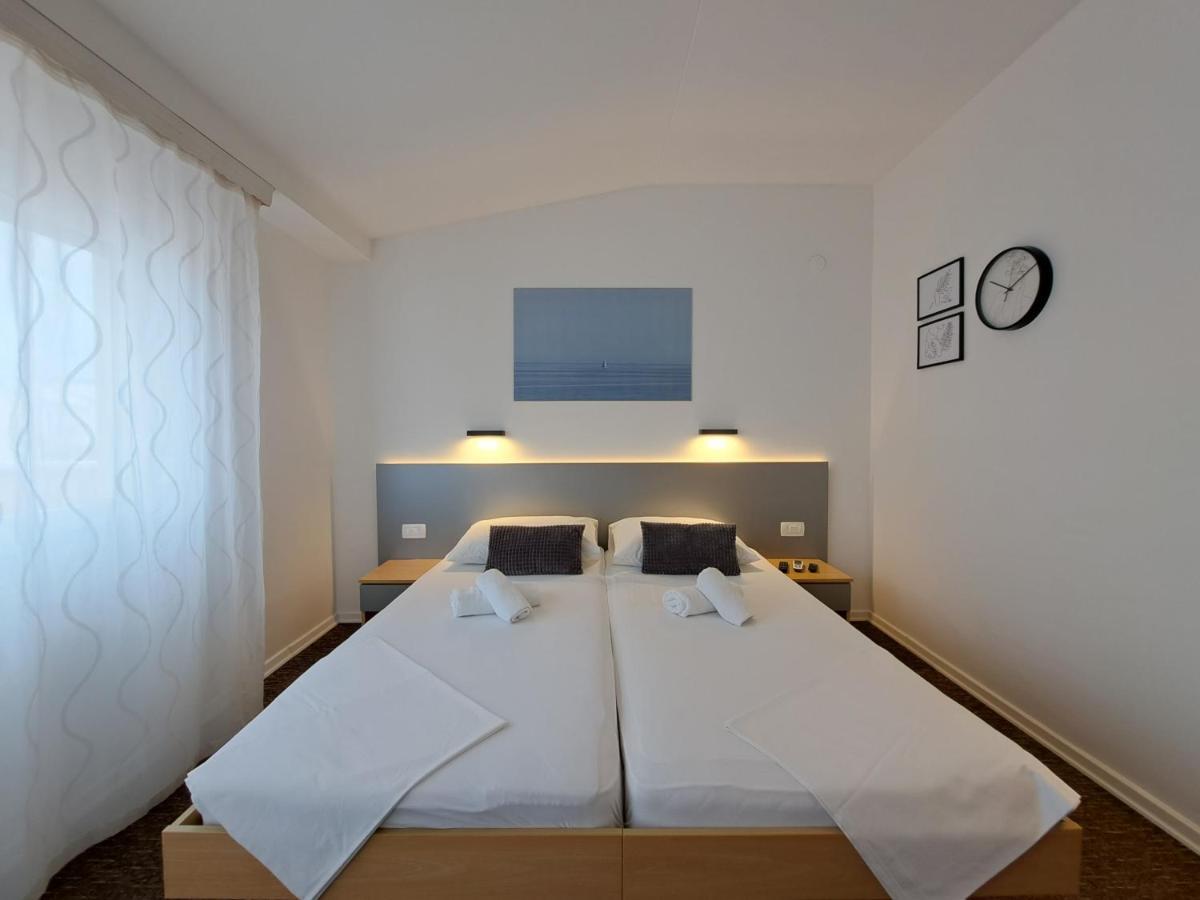 Stobreč Rooms Zvonimir المظهر الخارجي الصورة